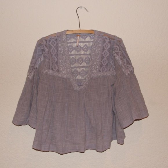 Free People Tops - FREE PEOPLE Lavender Carry Me Away Gauze Top sz M